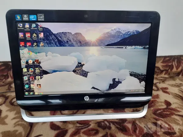 Моноблок HP Omni 120-1205er blur bg