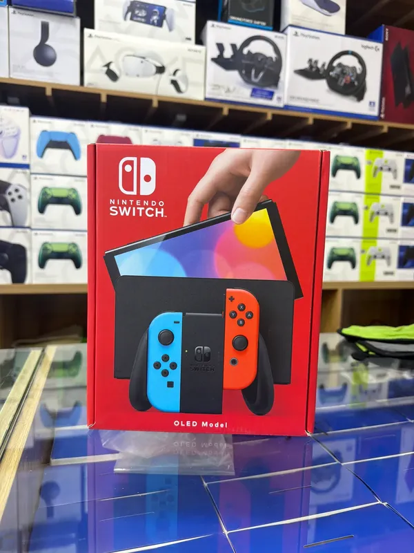 Nintendo Switch OLED 64 ГБ blur bg
