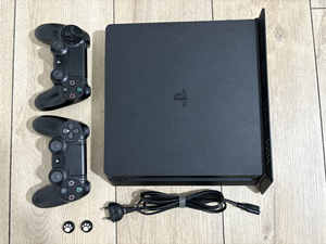 PlayStation 4 Slim 1 ТБ, прошитая, 2 геймпада image 0 blur bg