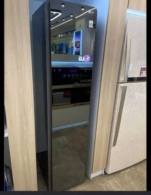 LG Styler — паровой шкаф image 1 blur bg