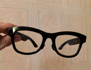 Умные очки Smart Glasses image 3 blur bg