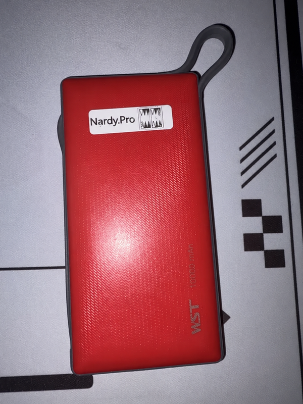 Nardy.Pro 10000 mAh — повербанк blur bg