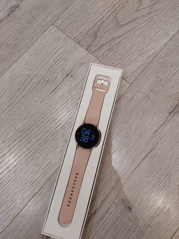 Samsung Galaxy Watch 4, полный комплект blur bg