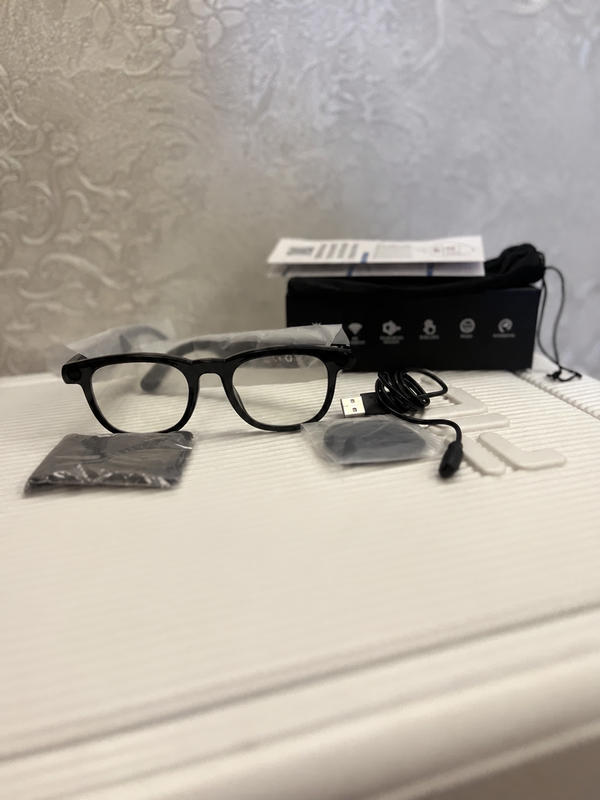 Smart Glasses V3 — умные очки blur bg