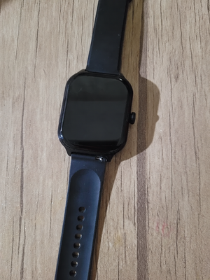 Smart watch aqili soat image 1 blur bg