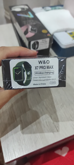 X7 Pro Max — зелёные, беспроводная зарядка image 1 blur bg