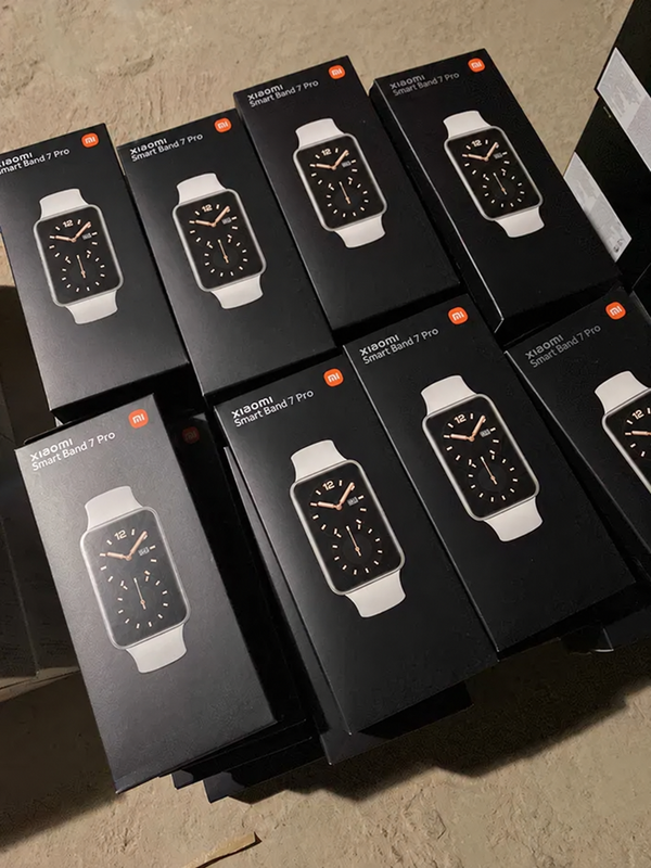 Xiaomi Band 9 Active blur bg