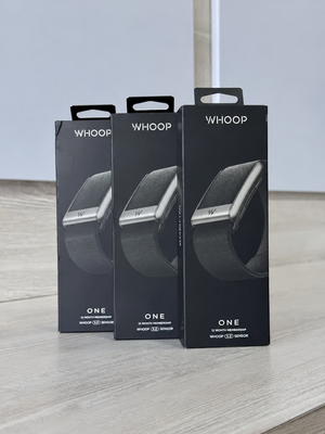 Whoop 5.0 с подпиской ONE на один год image 1 blur bg