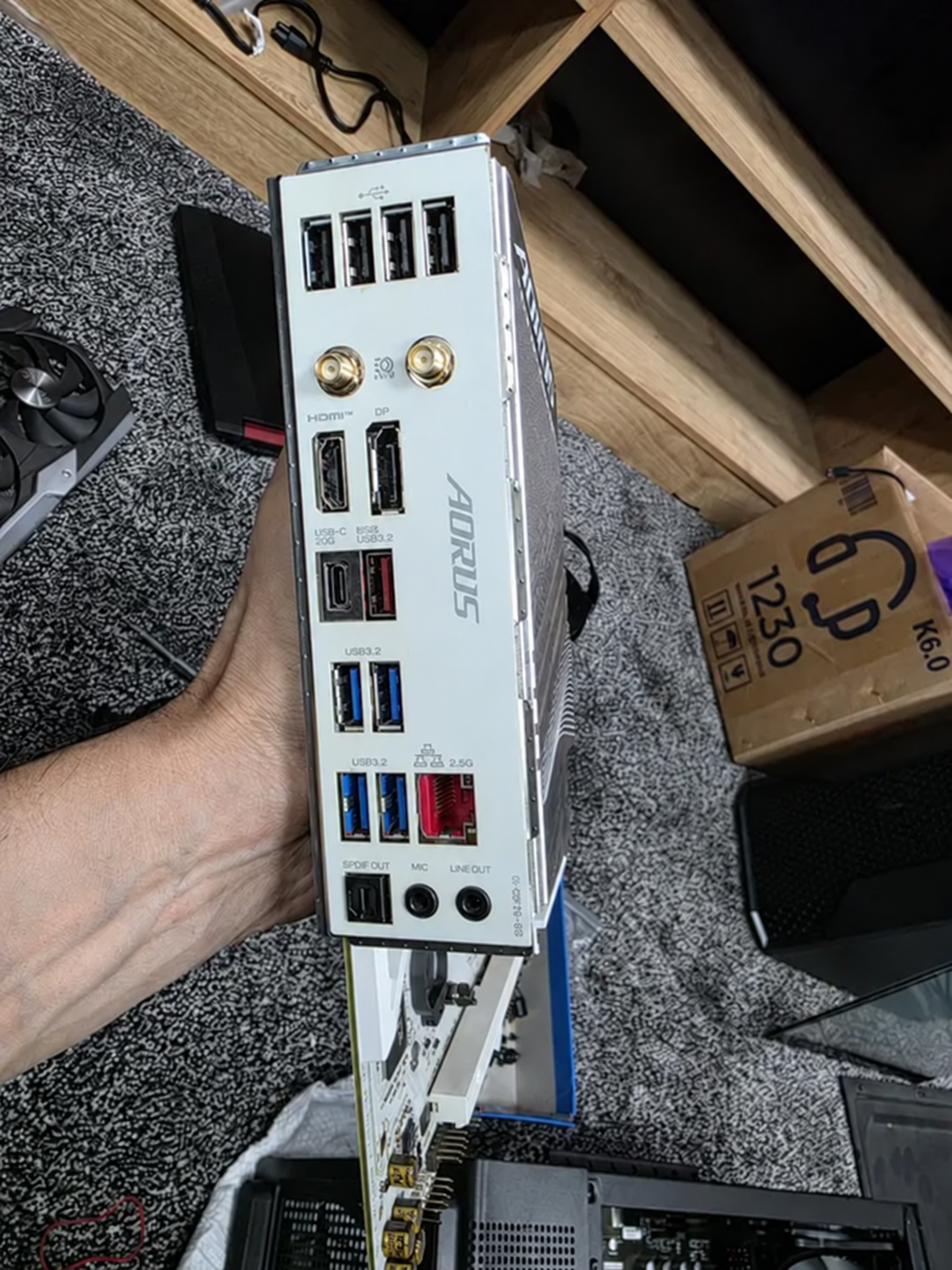 Материнская плата Gigabyte Z790 Aorus + Intel Core i5-12400F 1 Материнская плата Gigabyte Z790 Aorus + Intel Core i5-12400F image 1