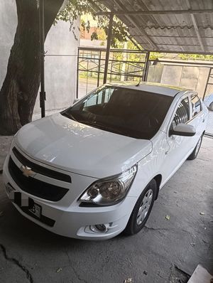 Chevrolet Cobalt image 1 blur bg