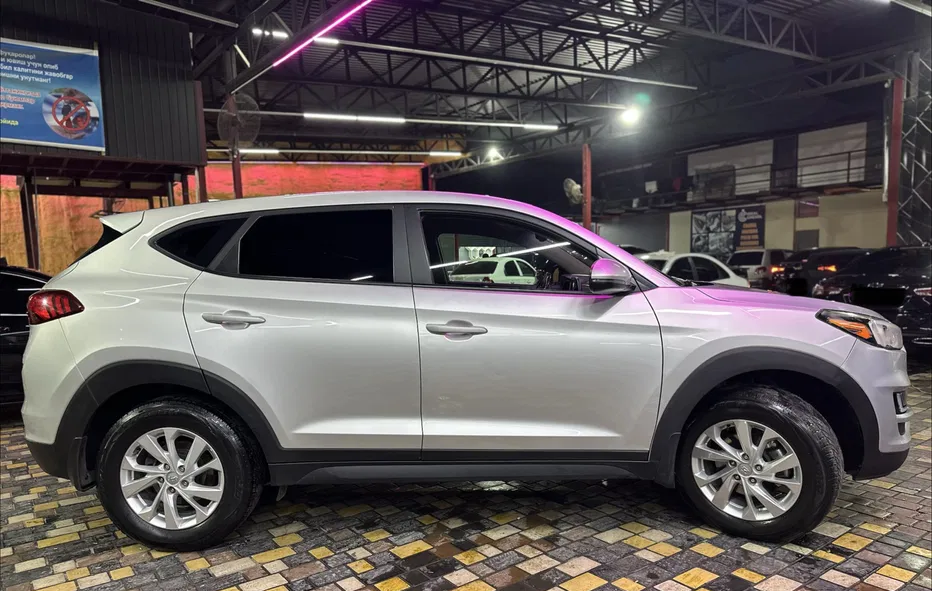 Hyundai Tucson 2 Hyundai Tucson image 2