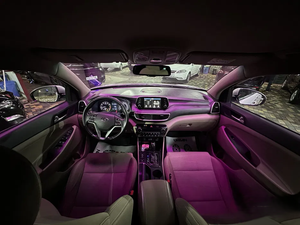 Hyundai Tucson image 6 blur bg