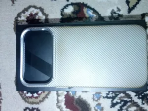 iPhone 17 Pro Max replica image 1 blur bg
