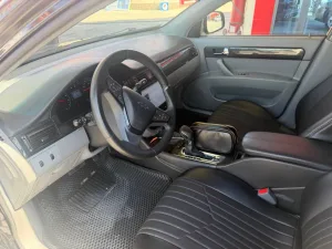 Chevrolet Gentra 2023 used image 1 blur bg