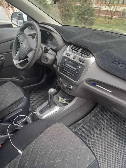 Chevrolet Cobalt 2024 used image 3