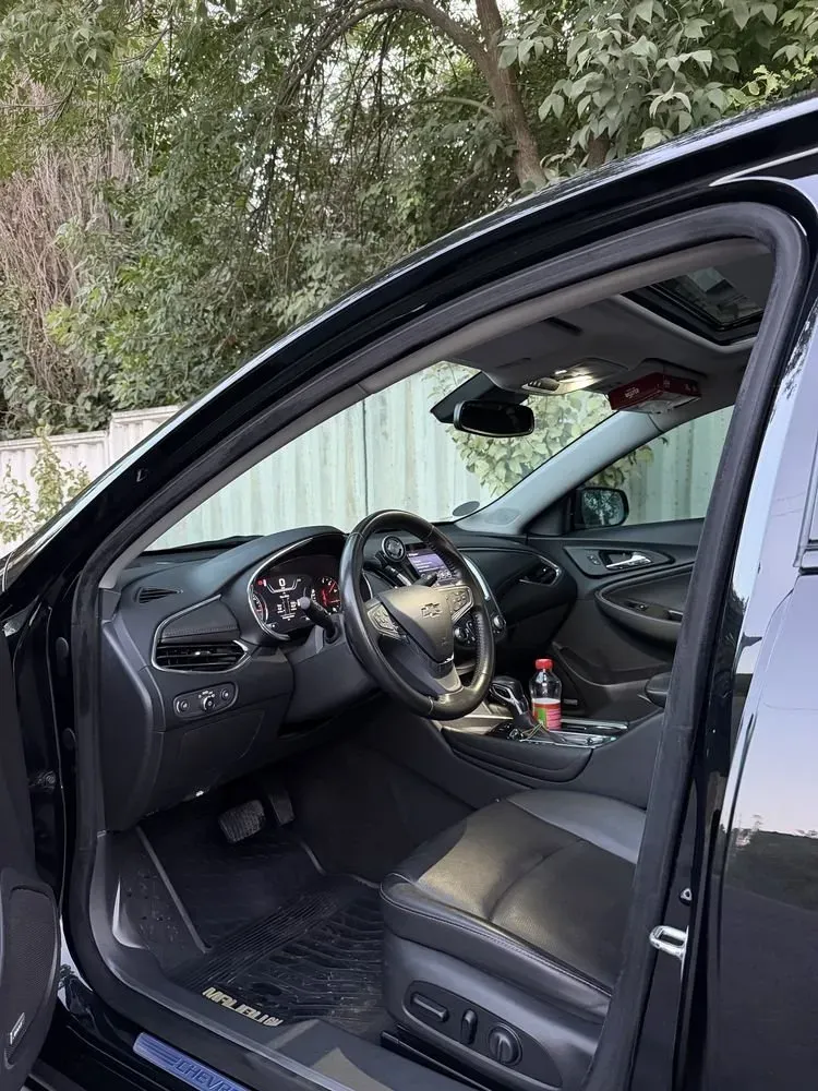 Chevrolet Malibu 2 image 1