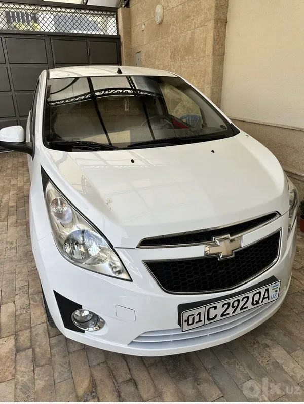 Chevrolet Spark blur bg