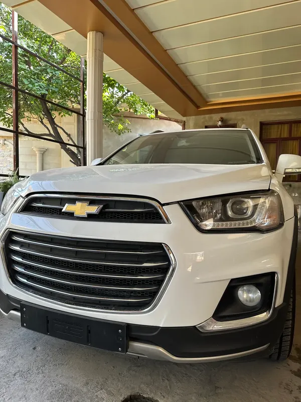 Chevrolet Captiva blur bg