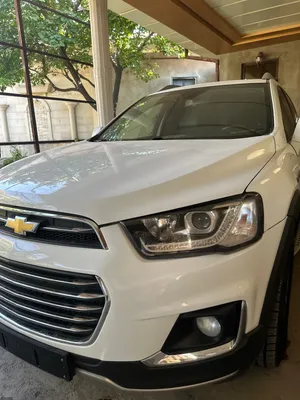 Chevrolet Captiva image 1 blur bg