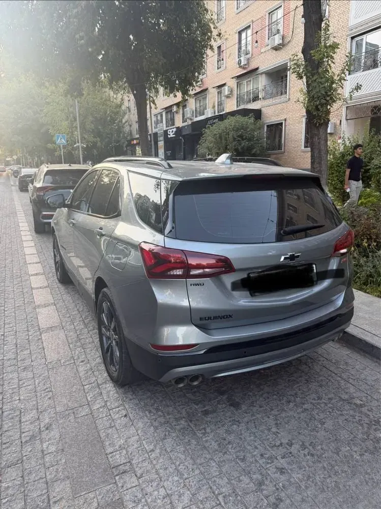 Chevrolet Equinox image 1