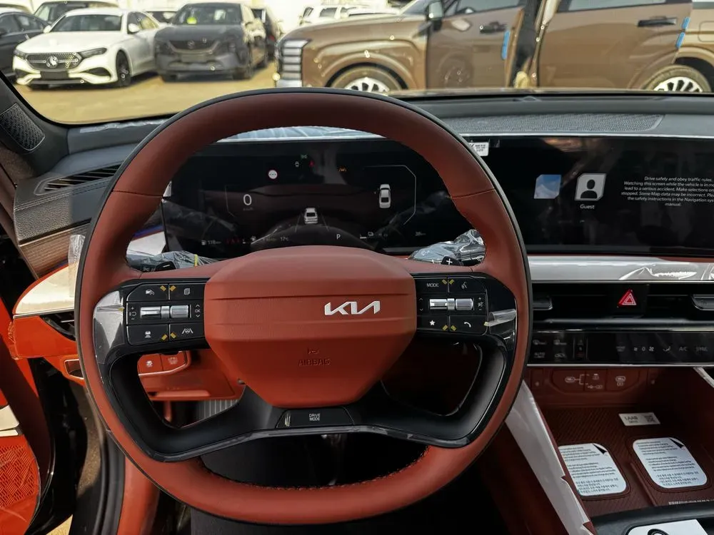 Kia K8 image 4