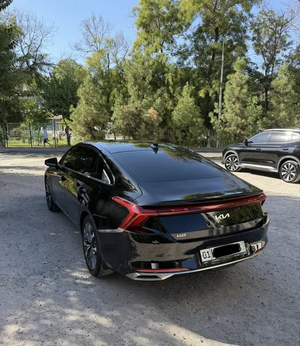 Kia K8 blur bg