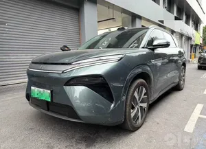 BYD Tang EV image 7 blur bg