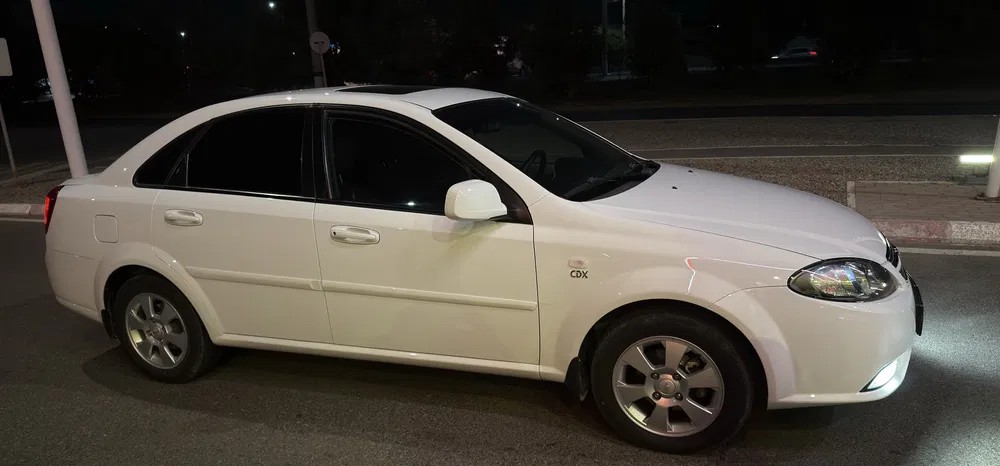 Chevrolet Gentra image 2