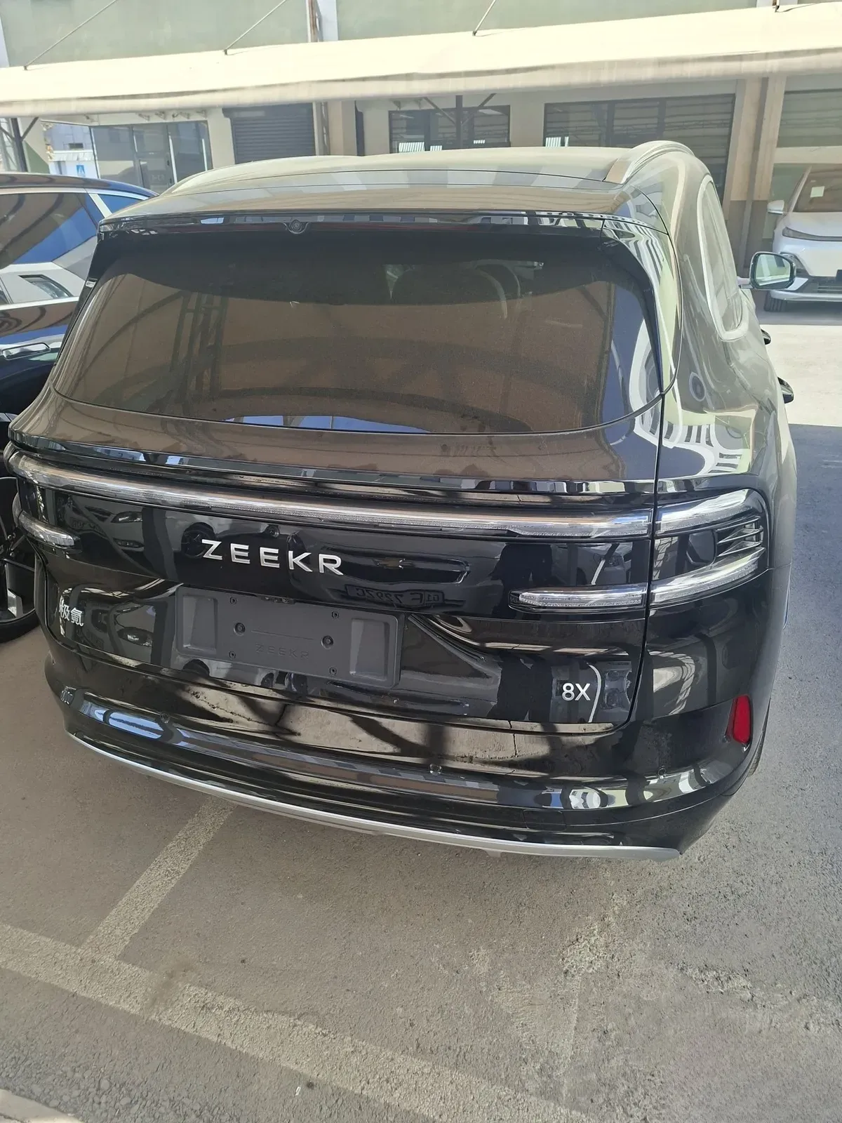 Zeekr 8X image 2
