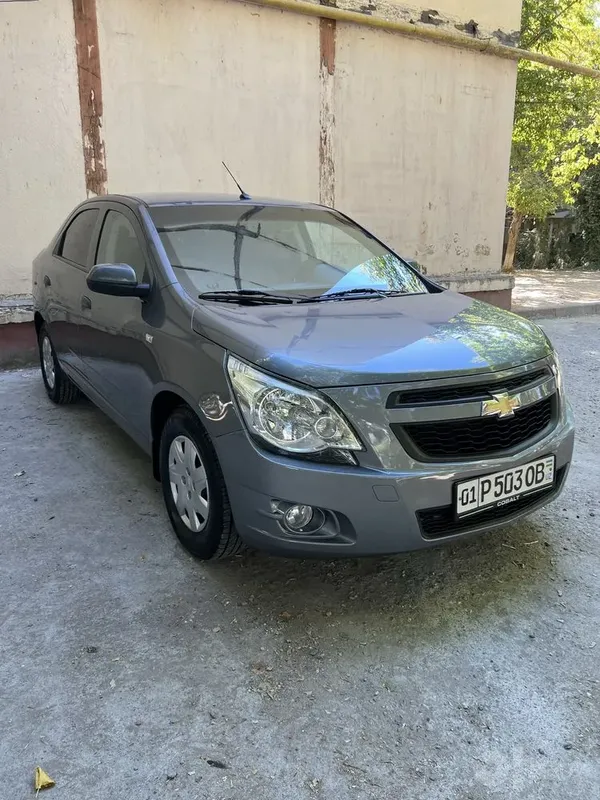 Chevrolet Cobalt blur bg