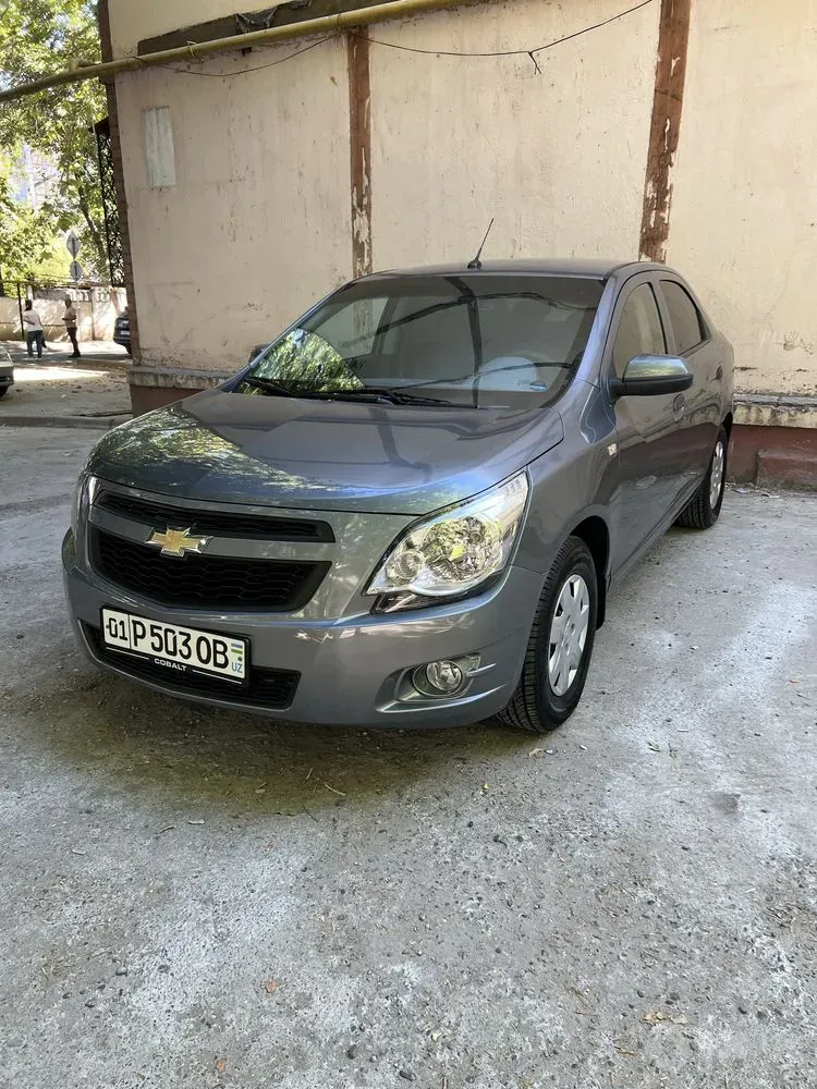 Chevrolet Cobalt image 1