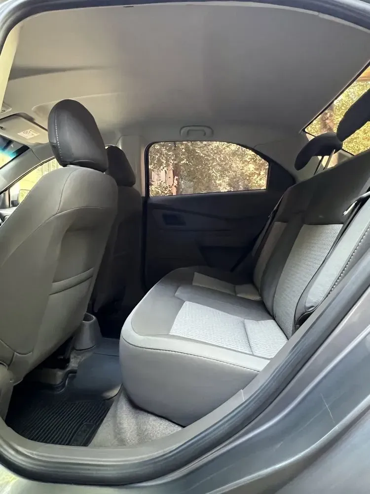 Chevrolet Cobalt image 7
