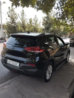 Chevrolet Tracker image 1 blur bg