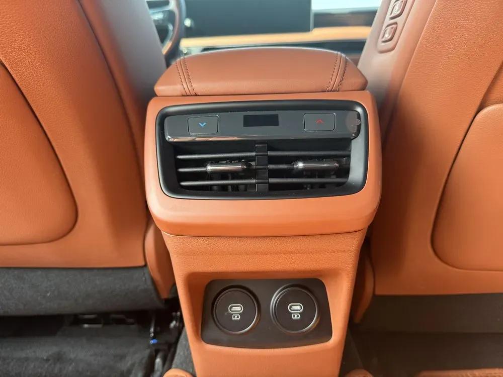Kia K8 9 Kia K8 image 9
