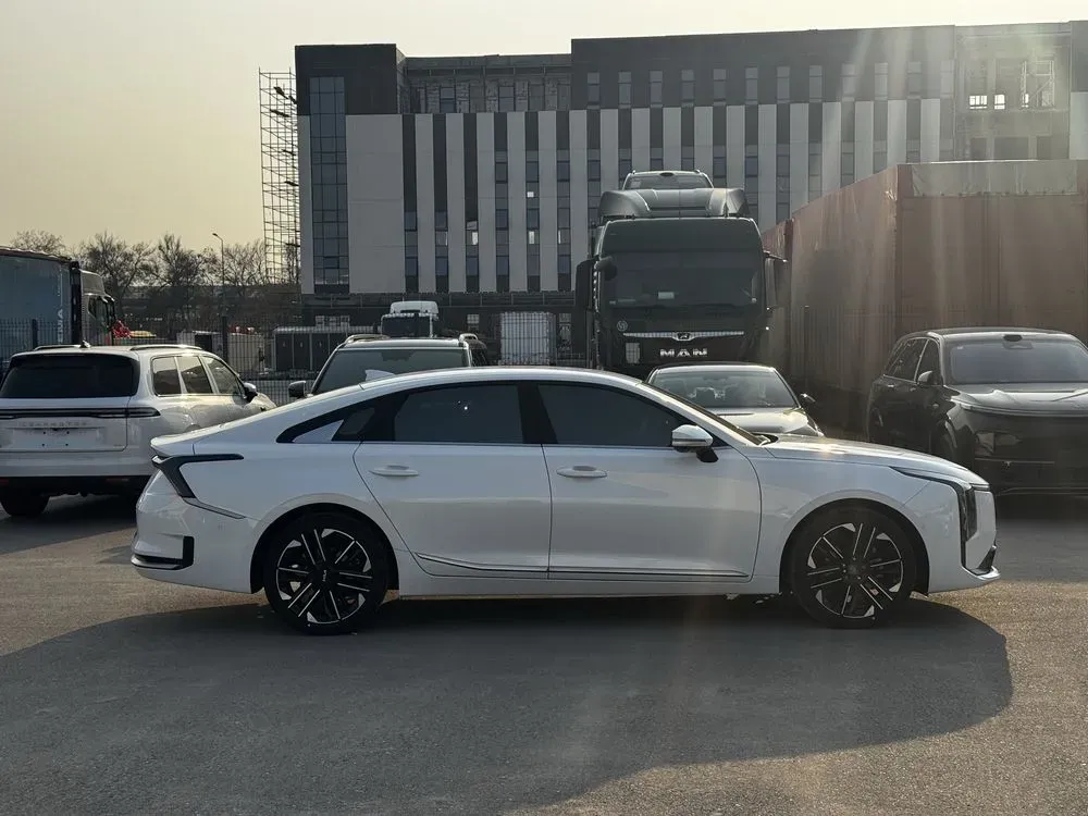 Kia K8 2 Kia K8 image 2