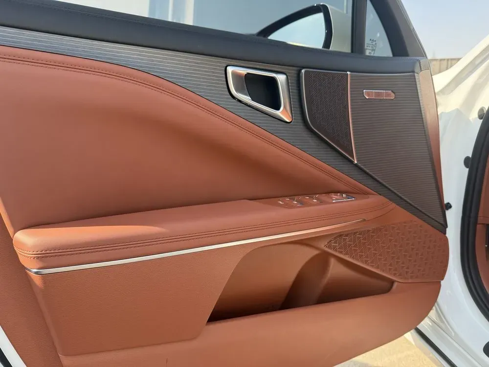 Kia K8 7 Kia K8 image 7