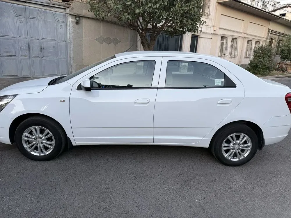 Chevrolet Cobalt image 3
