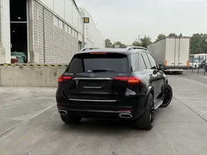 Mercedes-Benz GLE image 2 blur bg