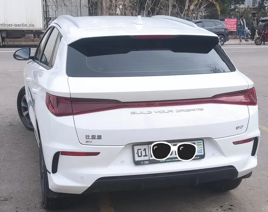 BYD E2 5 BYD E2 image 5