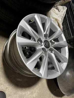 Toyota диски R16 5x114.3 image 1 blur bg