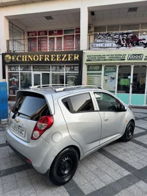 Chevrolet Spark 2012 used image 2 blur bg