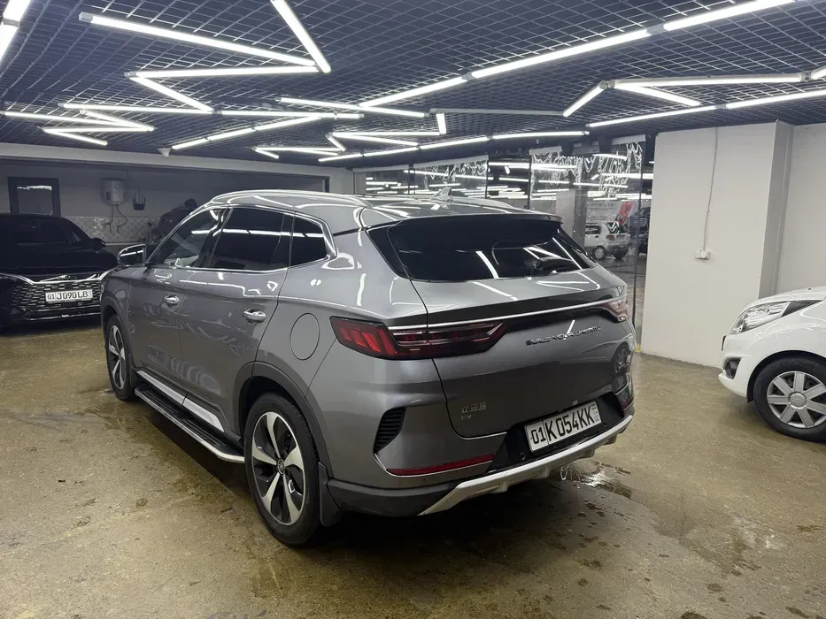 BYD Song Plus 2023 used image 5