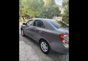 Chevrolet Cobalt image 4 blur bg