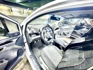 Chevrolet Spark image 3 blur bg