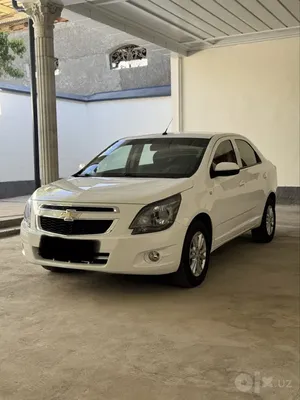 Chevrolet Cobalt image 1 blur bg