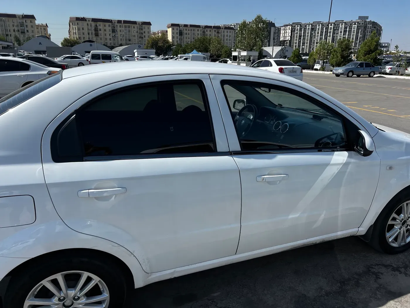 Chevrolet Nexia 3 image 1