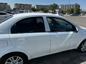 Chevrolet Nexia 3 image 1 blur bg