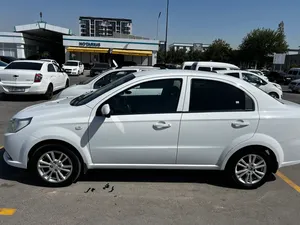 Chevrolet Nexia 3 image 4 blur bg