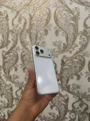 Apple Iphone 17 Pro Max image 3 blur bg