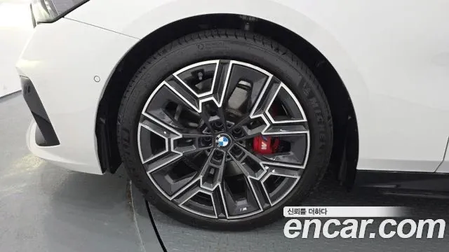 BMW 5 Series 4 BMW 5 Series image 4